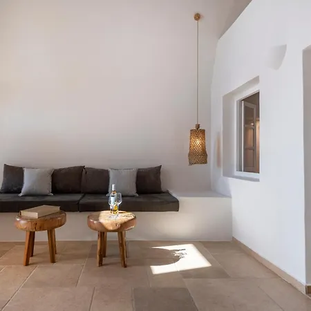 La Maltese Caldera Concept Hotel