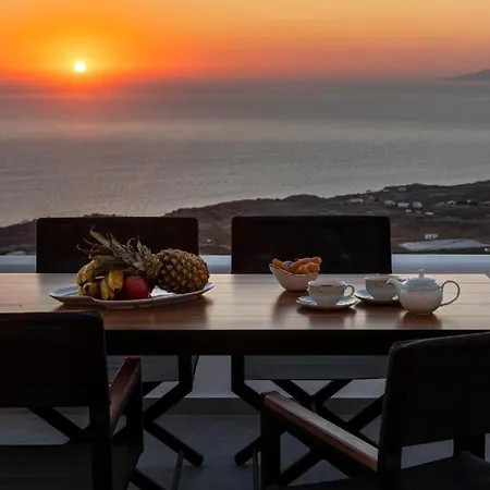La Maltese Caldera Concept Hotel