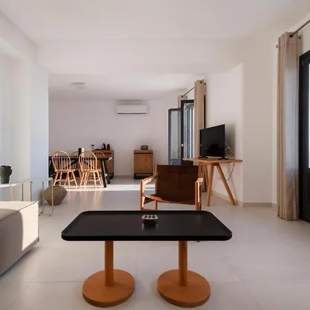 La Maltese Caldera Concept Hotel